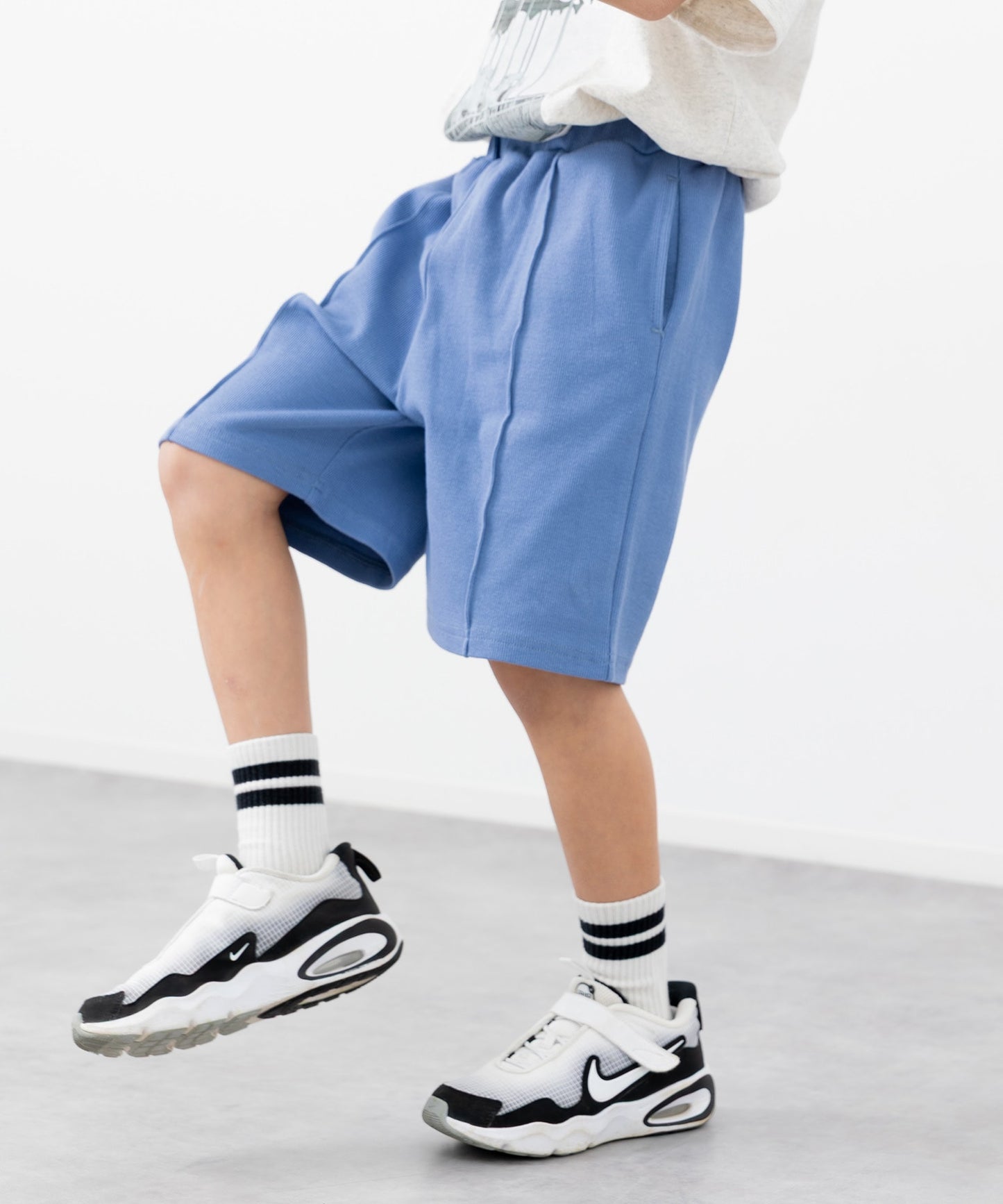 テレコピンタックハーフパンツ
