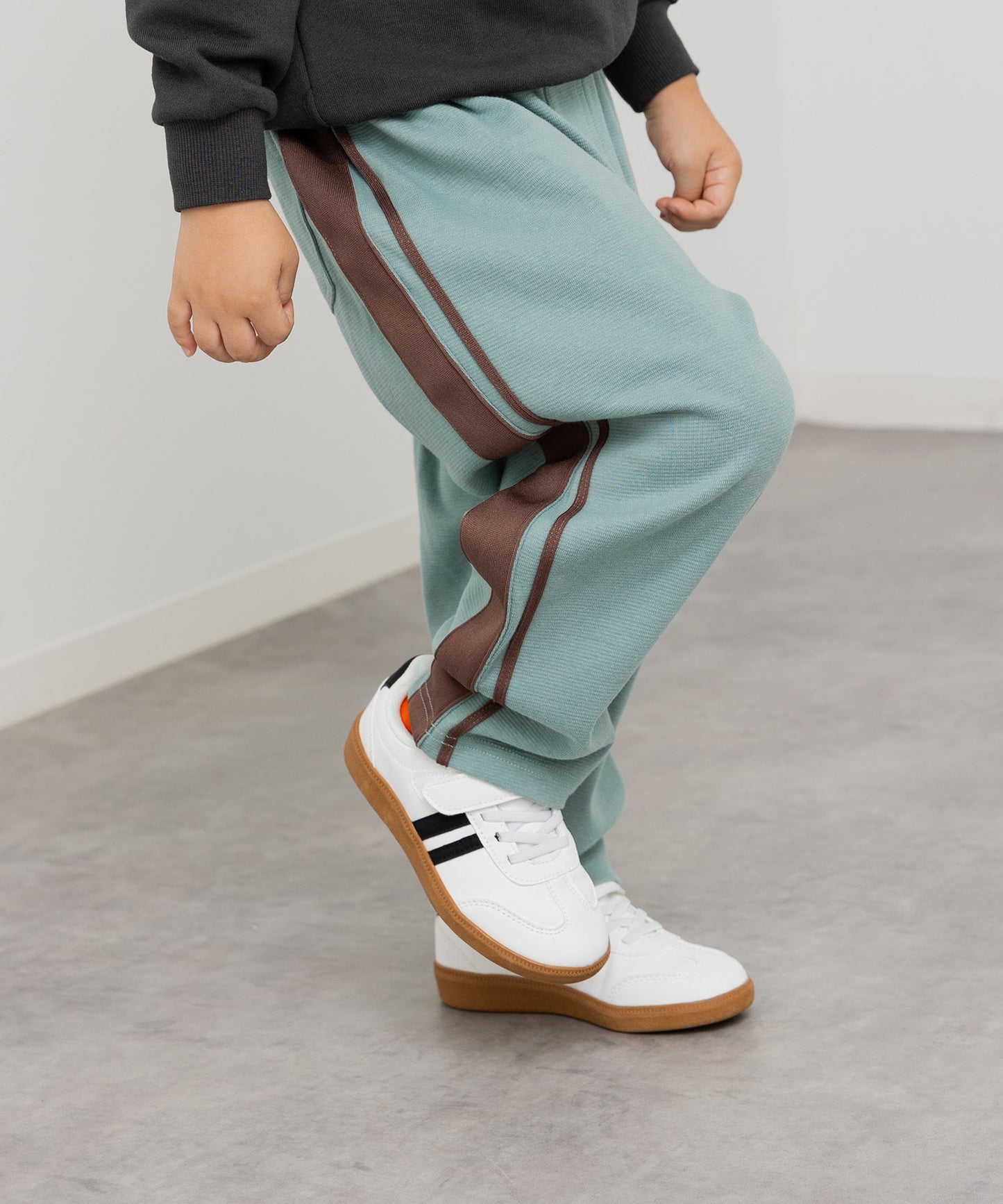 ハイパーストレッチ脇ラインバルーンパンツ