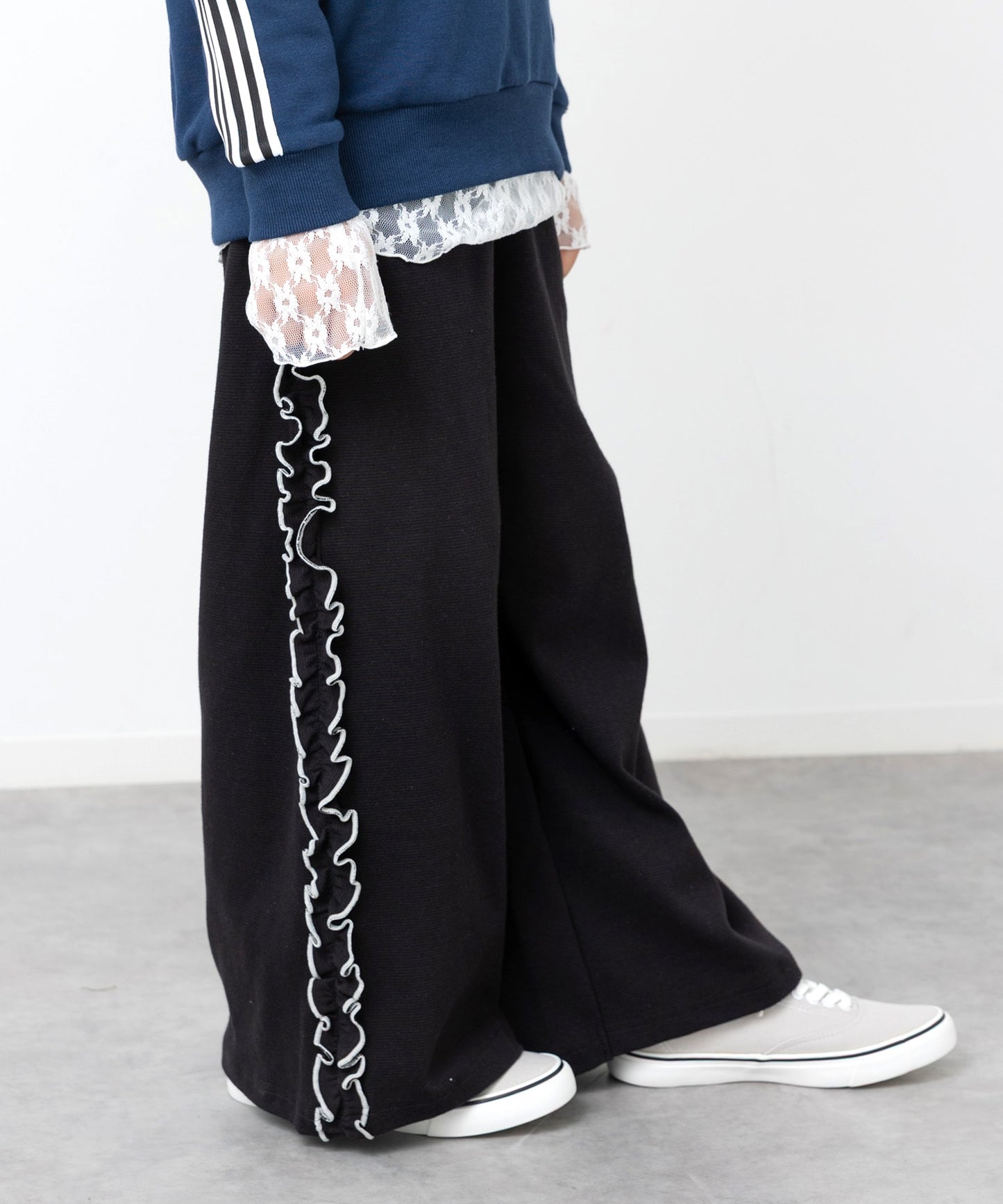ハイパーストレッチ脇フリルパンツ