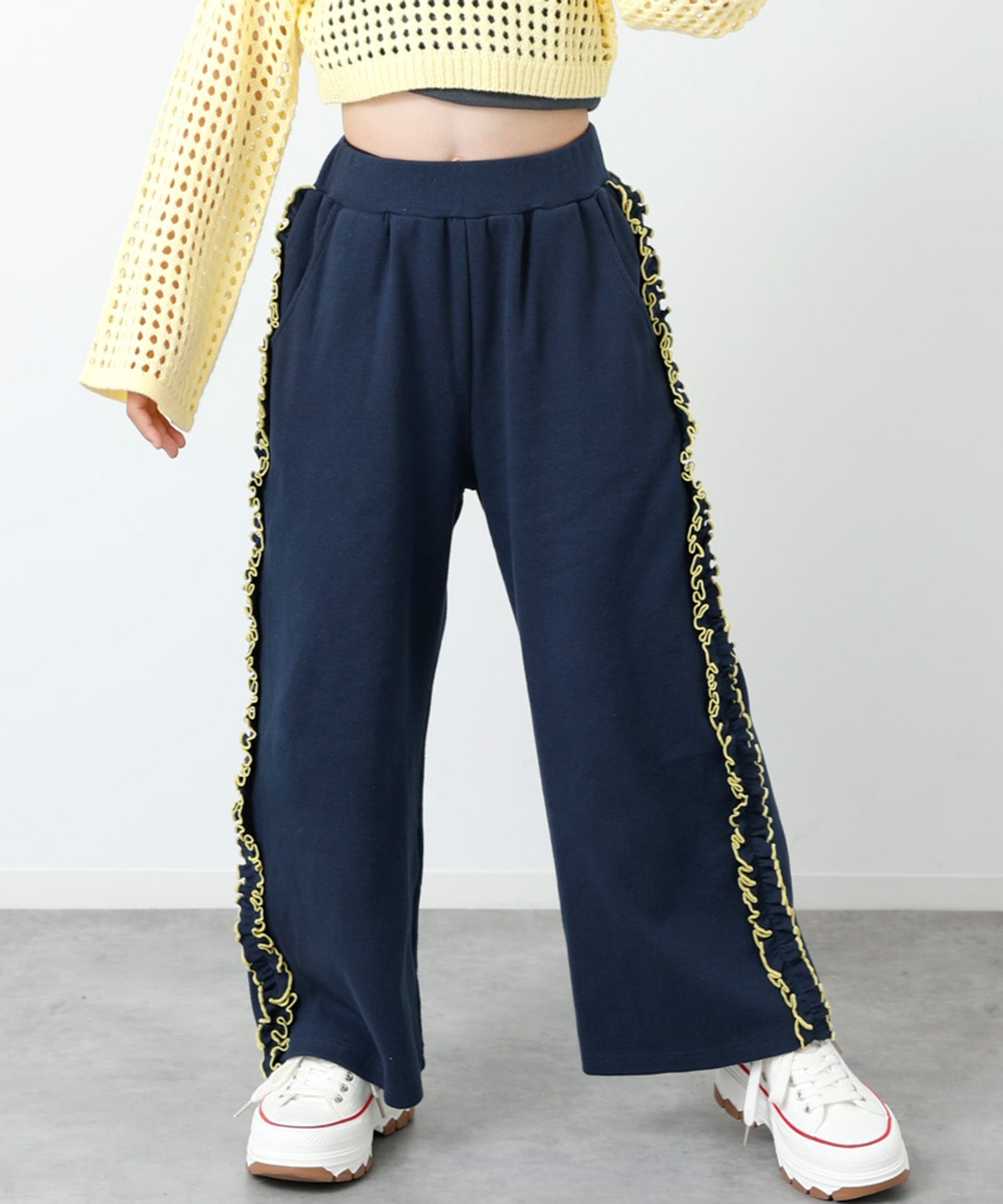 ハイパーストレッチ脇フリルパンツ