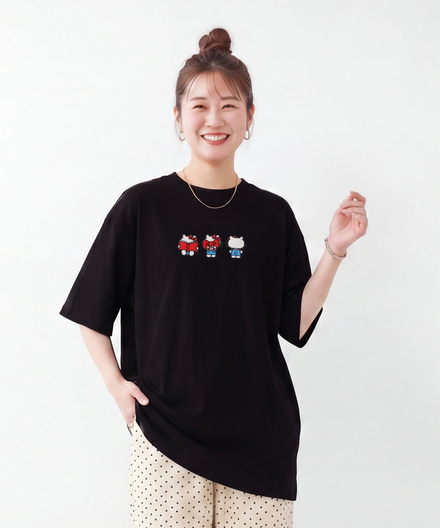 〈サンリオ〉ハローキティ/半袖Tシャツ（大人）