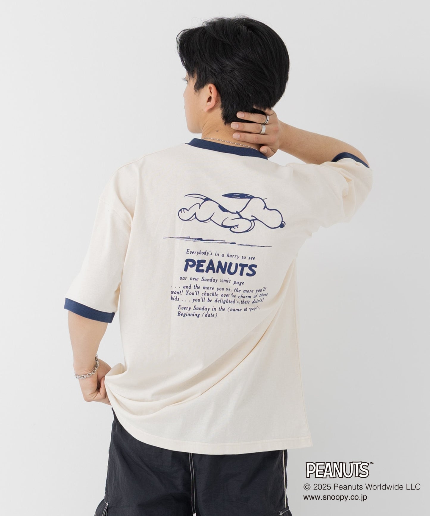 〈ピーナッツ〉半袖Tシャツ（大人）