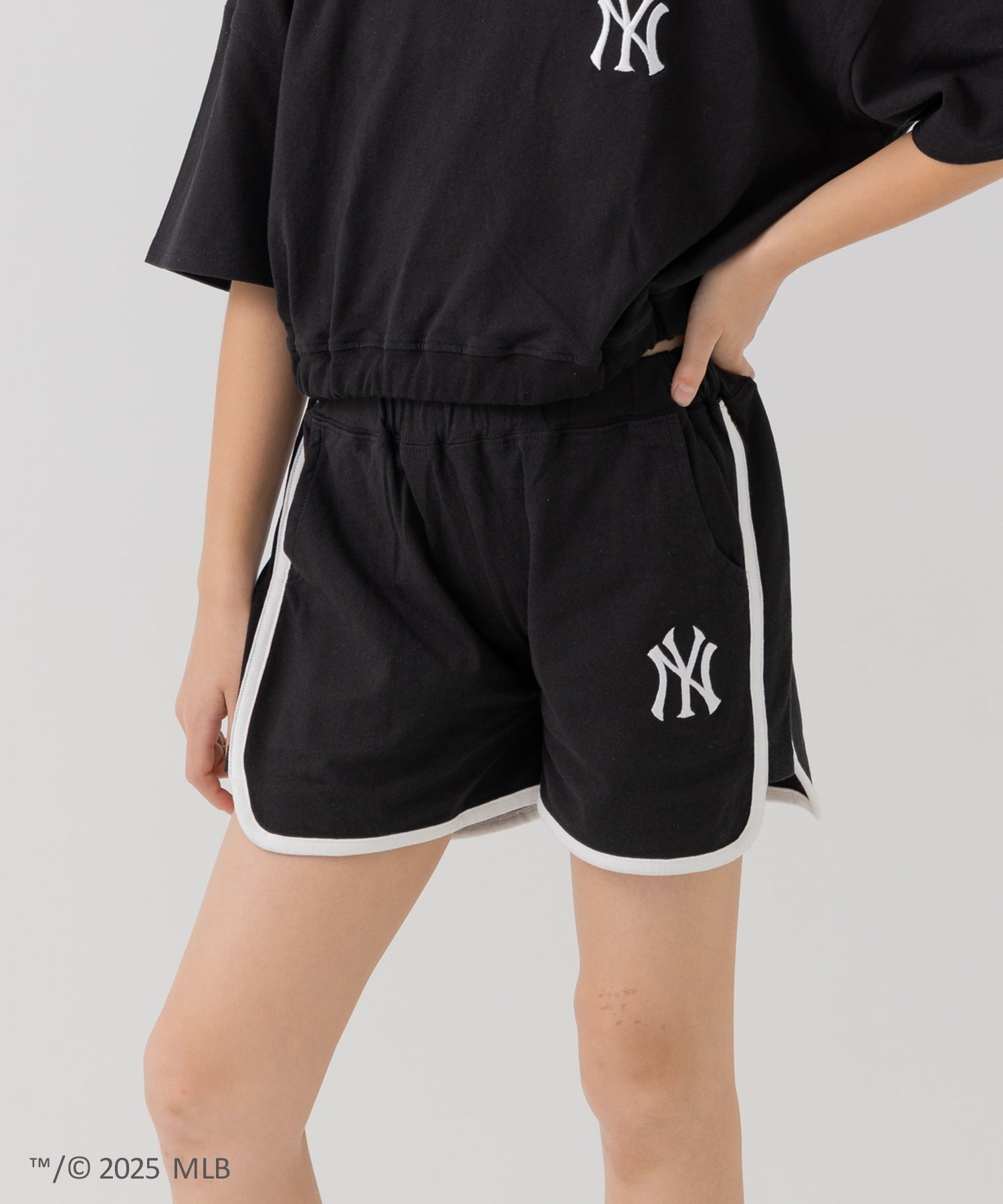 美品 MLB TOUR ALL TEAM SHORTS ショートパンツ MLB〉パイピングショートパンツ – JAM&LINK