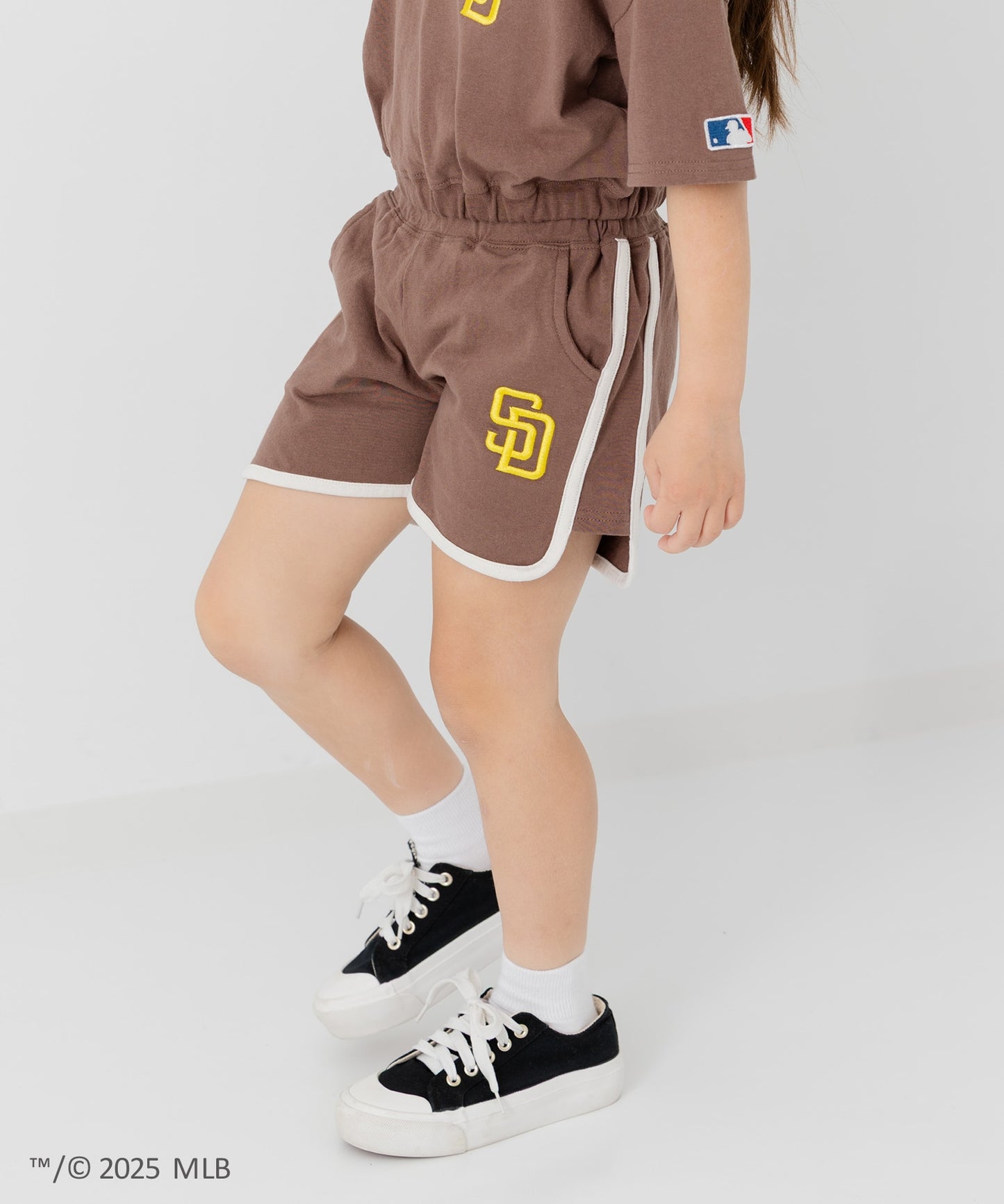 〈MLB〉パイピングショートパンツ
